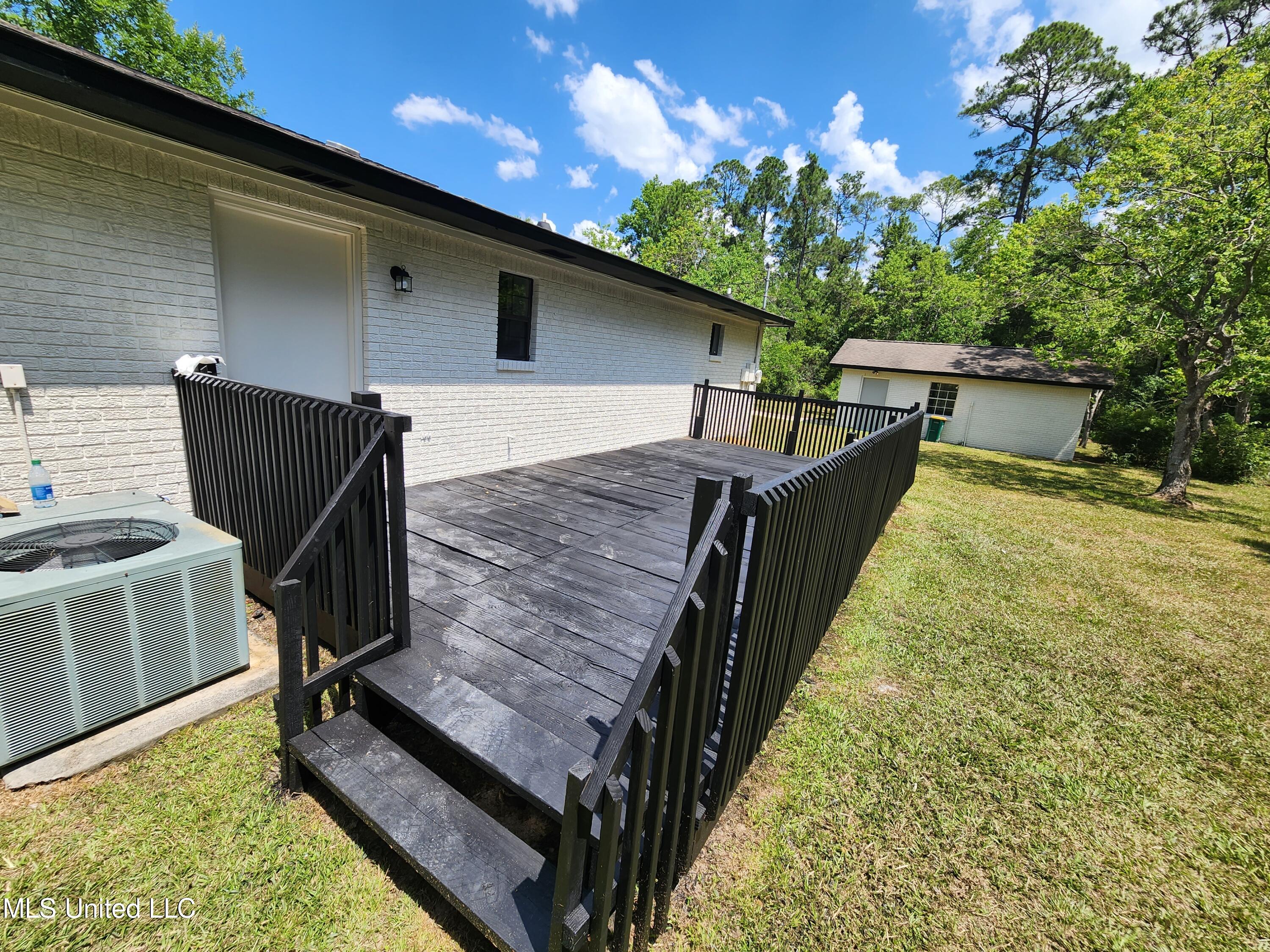 11504 Shorecrest Road Biloxi, MS 39532 - Photo 23 of 32 20230603_112453