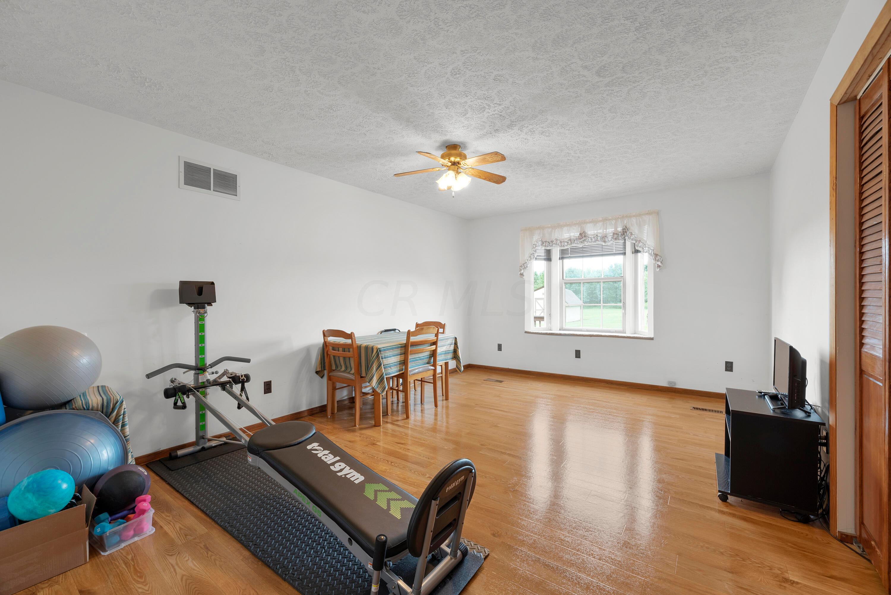 1501 Zuber Road Grove City, OH 43123 - Photo 21 of 51 MAR_5805