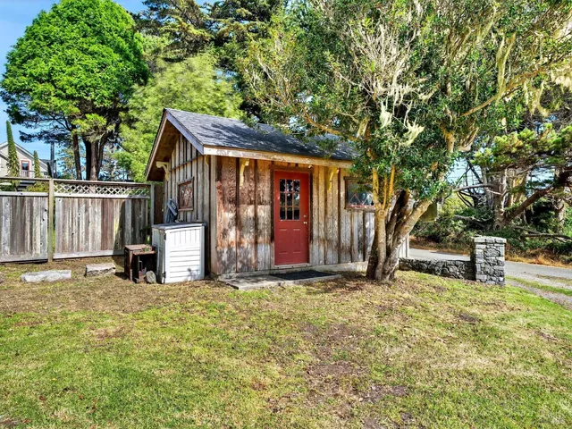 $1,685,000 | 45050 Peterson Lane, Little River, CA 95460