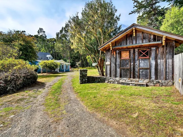 $1,685,000 | 45050 Peterson Lane, Little River, CA 95460