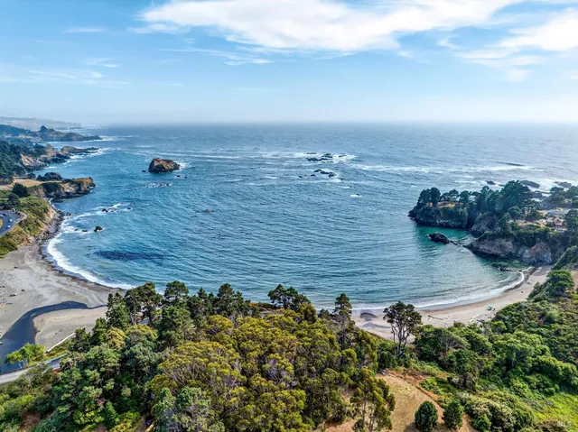 $1,685,000 | 45050 Peterson Lane, Little River, CA 95460