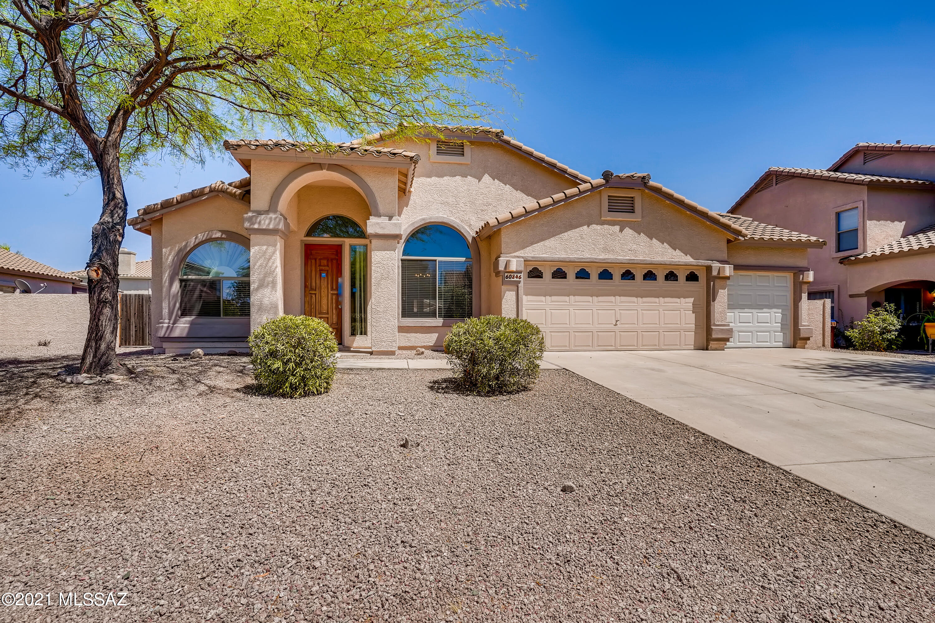 60846 Rock Ledge Loop Tucson, AZ 85739 - Photo 2 of 33