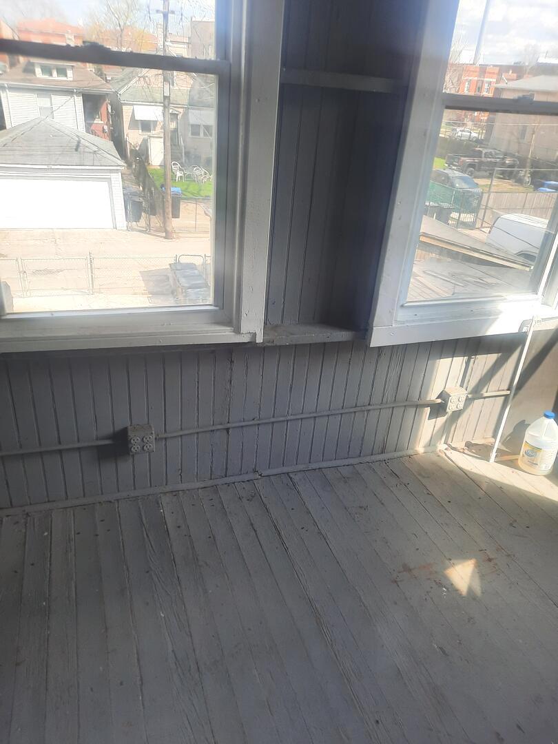 6221 South Laflin Street, Unit 2 Chicago, IL 60636 - Photo 16 of 20 a view of an empty room with a window