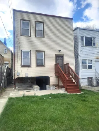 $1,595 | 6221 South Laflin Street, Unit 2, Chicago, IL 60636