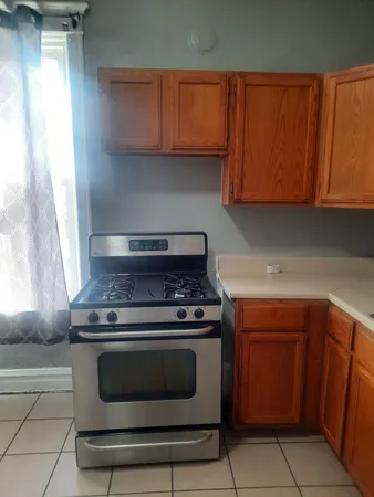 $1,595 | 6221 South Laflin Street, Unit 2, Chicago, IL 60636