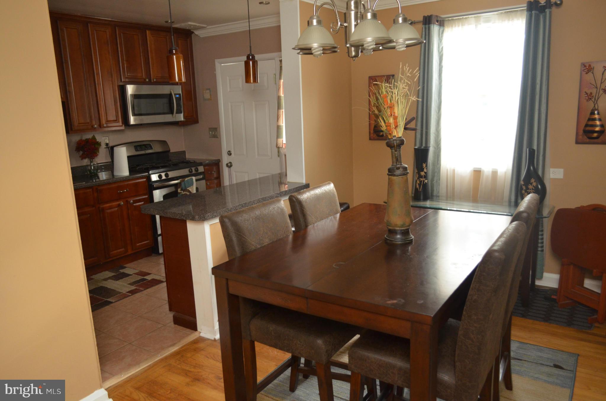 4216 Fallstaff Road Baltimore, MD 21215 - Photo 8 of 20 Dining Room