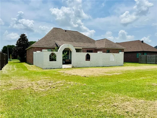 $298,500 | 104 Parker Oak Drive, Church Point, LA 70525