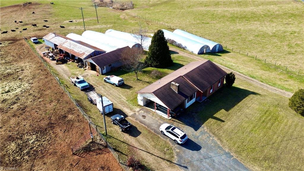 8621 Austin Traphill Road Elkin, NC 28621 - Photo 13 of 39