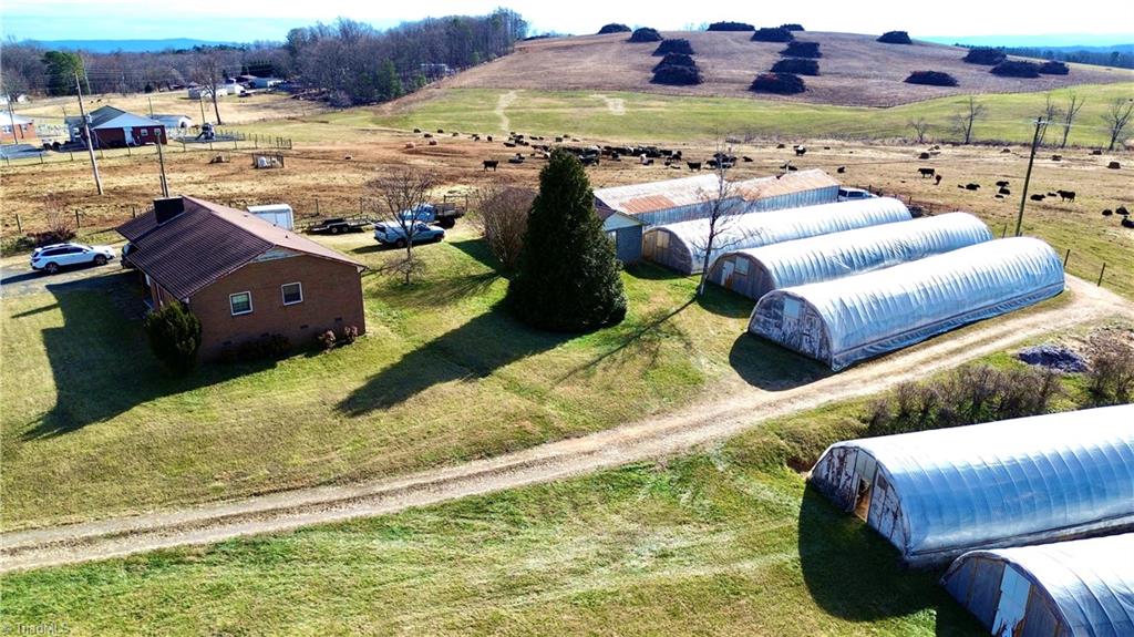 8621 Austin Traphill Road Elkin, NC 28621 - Photo 2 of 39