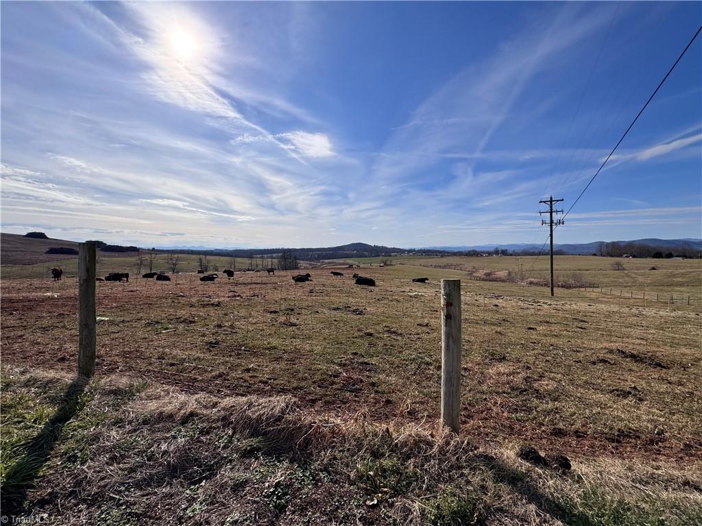 8621 Austin Traphill Road Elkin, NC 28621 - Photo 29 of 39