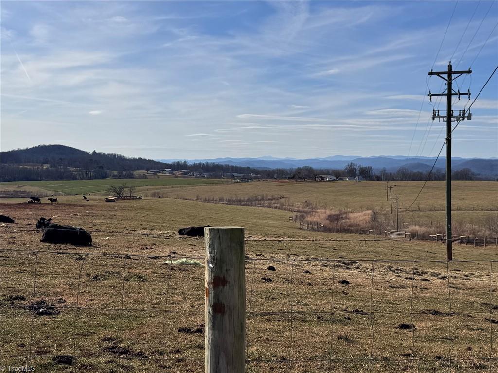 8621 Austin Traphill Road Elkin, NC 28621 - Photo 30 of 39