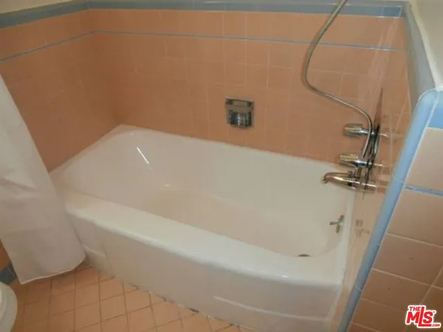 $2,200 | 1025 North San Vicente Boulevard, Unit 2, West Hollywood, CA 90069