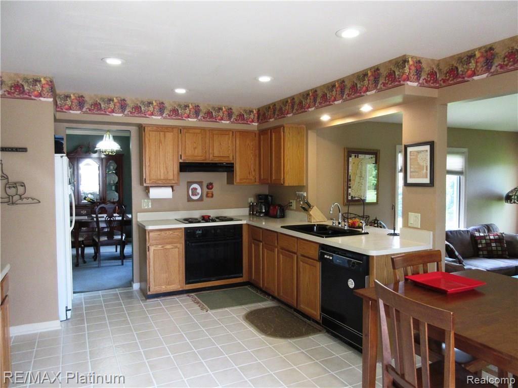 1969 Clover Ridge Drive Howell, MI 48843 - Photo 19 of 37 IMG_0680.JPG