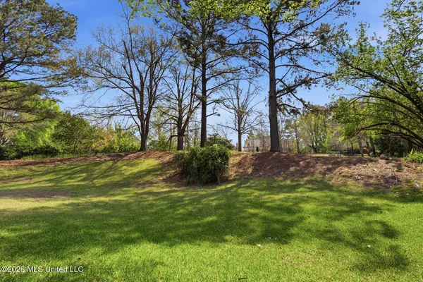 $425,000 | 201 Winsmere Way, Ridgeland, MS 39157