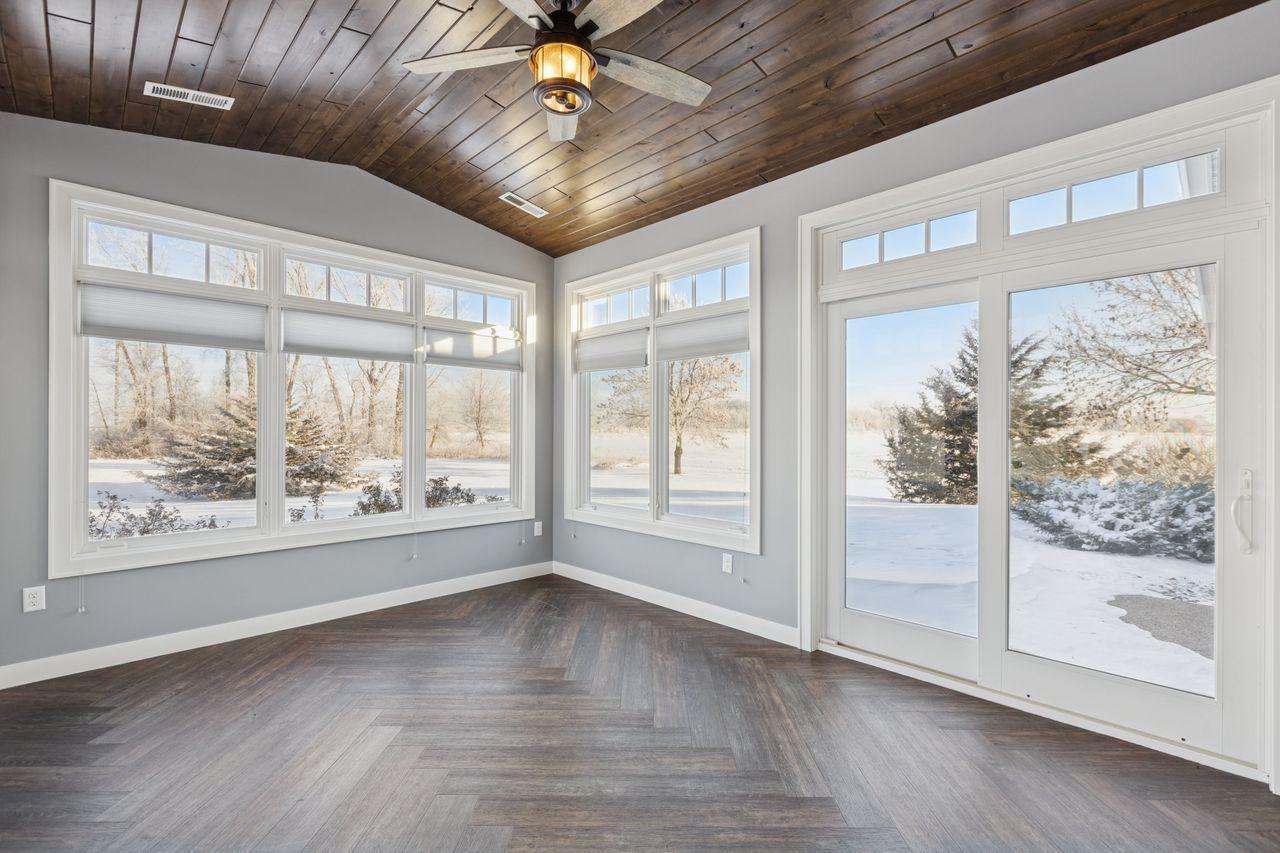 951 Cedar Avenue East Hector, MN 55342 - Photo 11 of 23