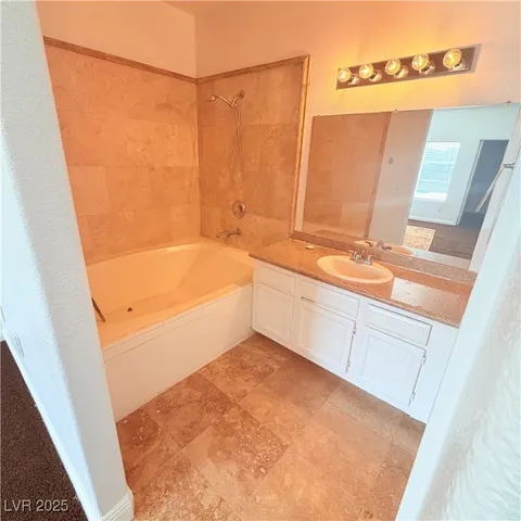 $1,300 | 5525 West Flamingo Road, Unit 2028, Las Vegas, NV 89103