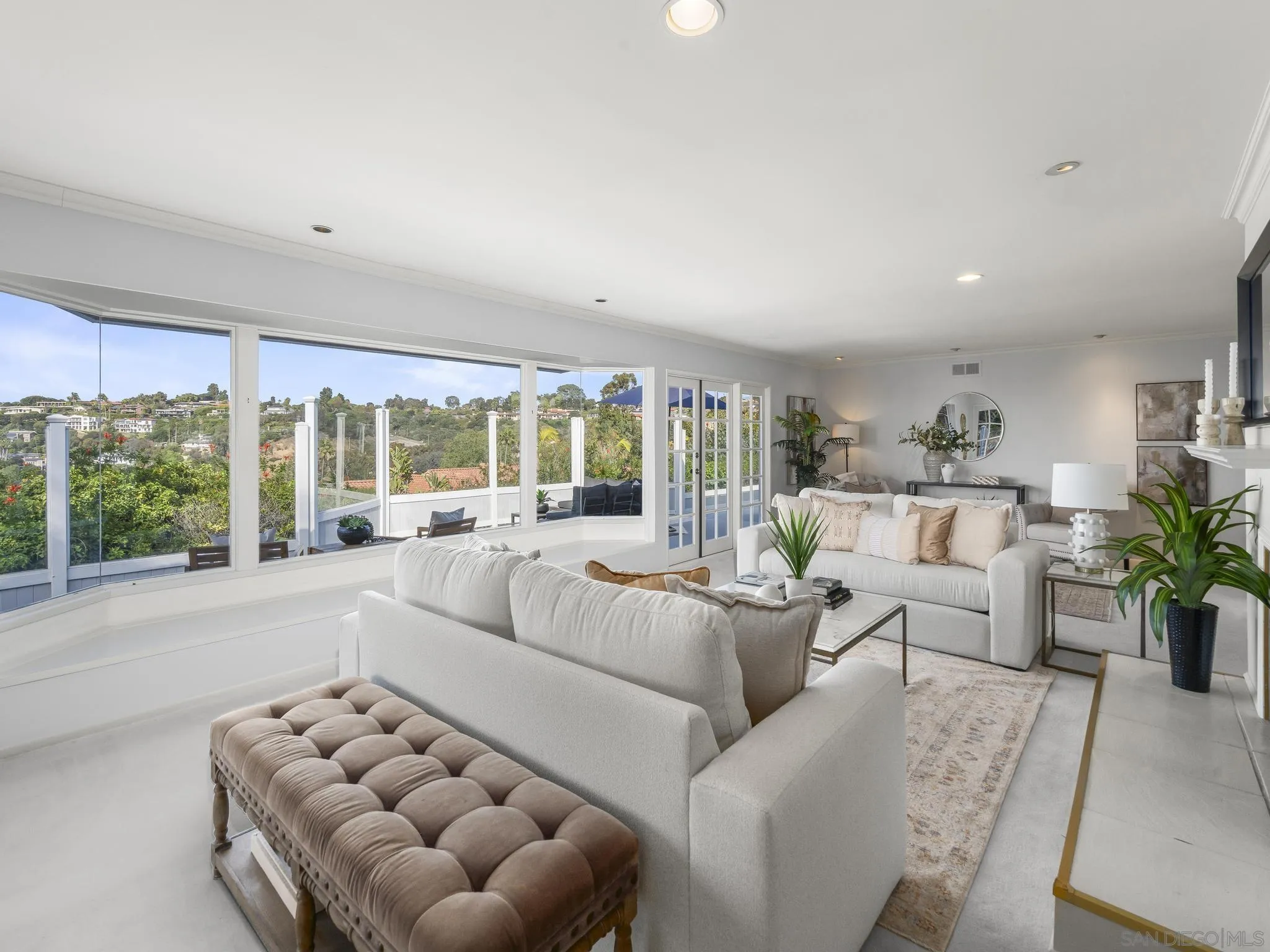 7753 Via Capri La Jolla, CA 92037 - Photo 11 of 65