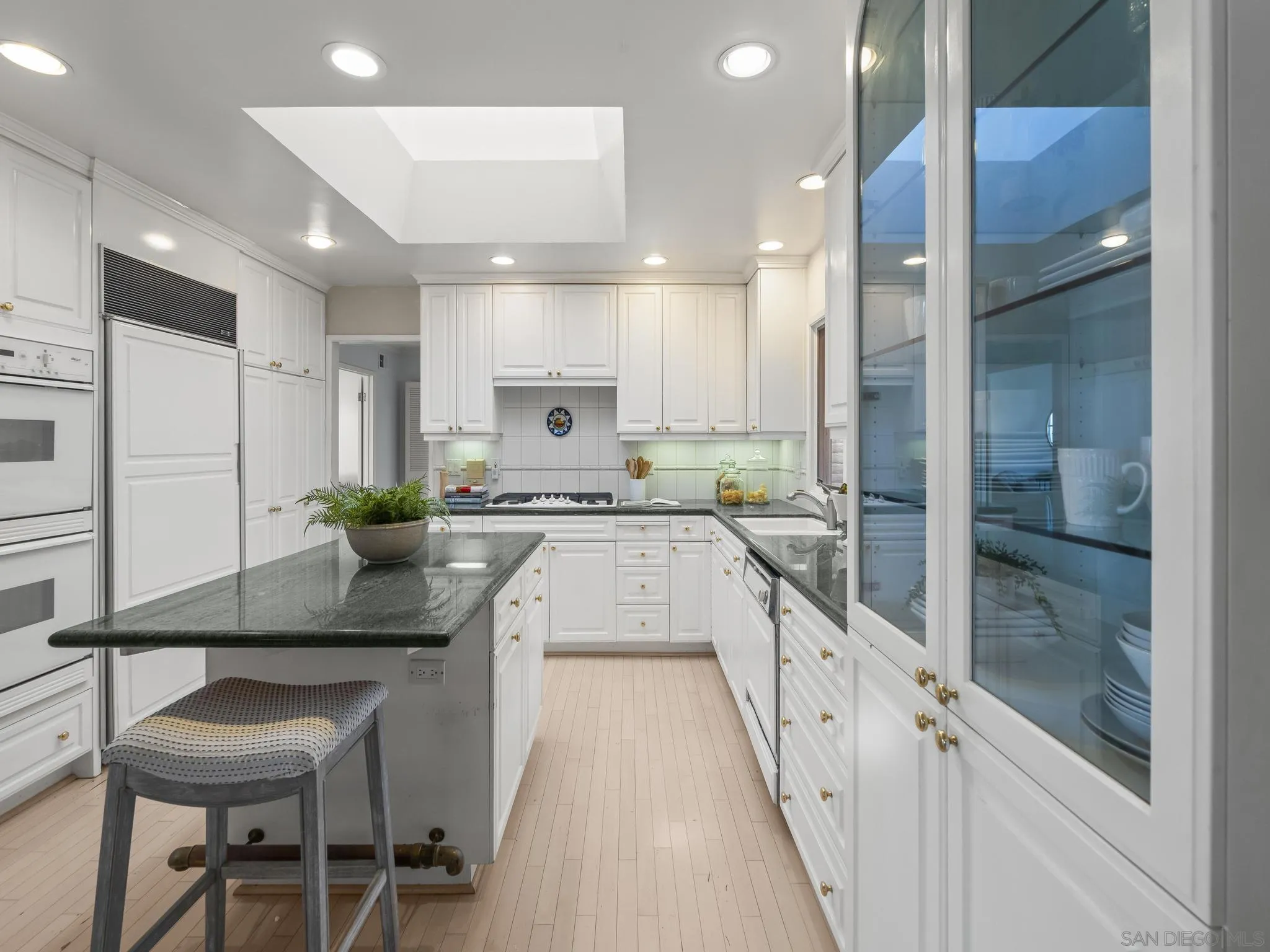 7753 Via Capri La Jolla, CA 92037 - Photo 40 of 65
