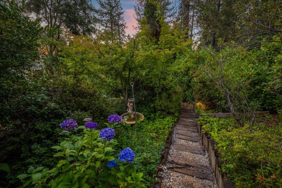 10388 Partridge Road Grass Valley, CA 95945 - Photo 35 of 53