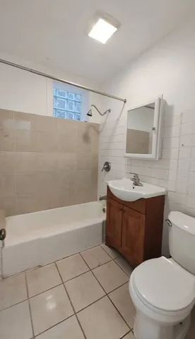 $1,200 | 3137 West 42nd Street, Unit 1, Chicago, IL 60632