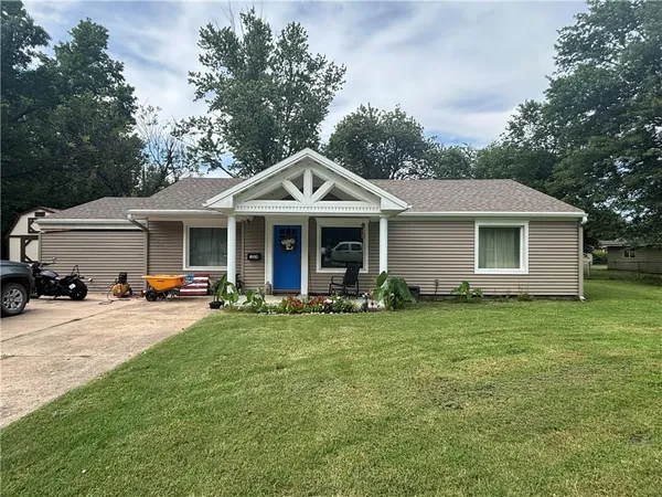 $165,000 | 1004 East Main Street, Cherryvale, KS 67335