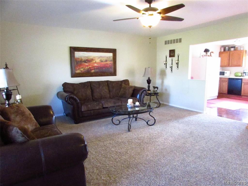 4636 Thomas Road Metamora, MI 48455 - Photo 4 of 56