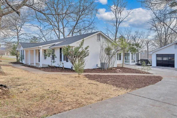 $399,000 | 2049 Surrey Lane Northeast, Roanoke, VA 24012