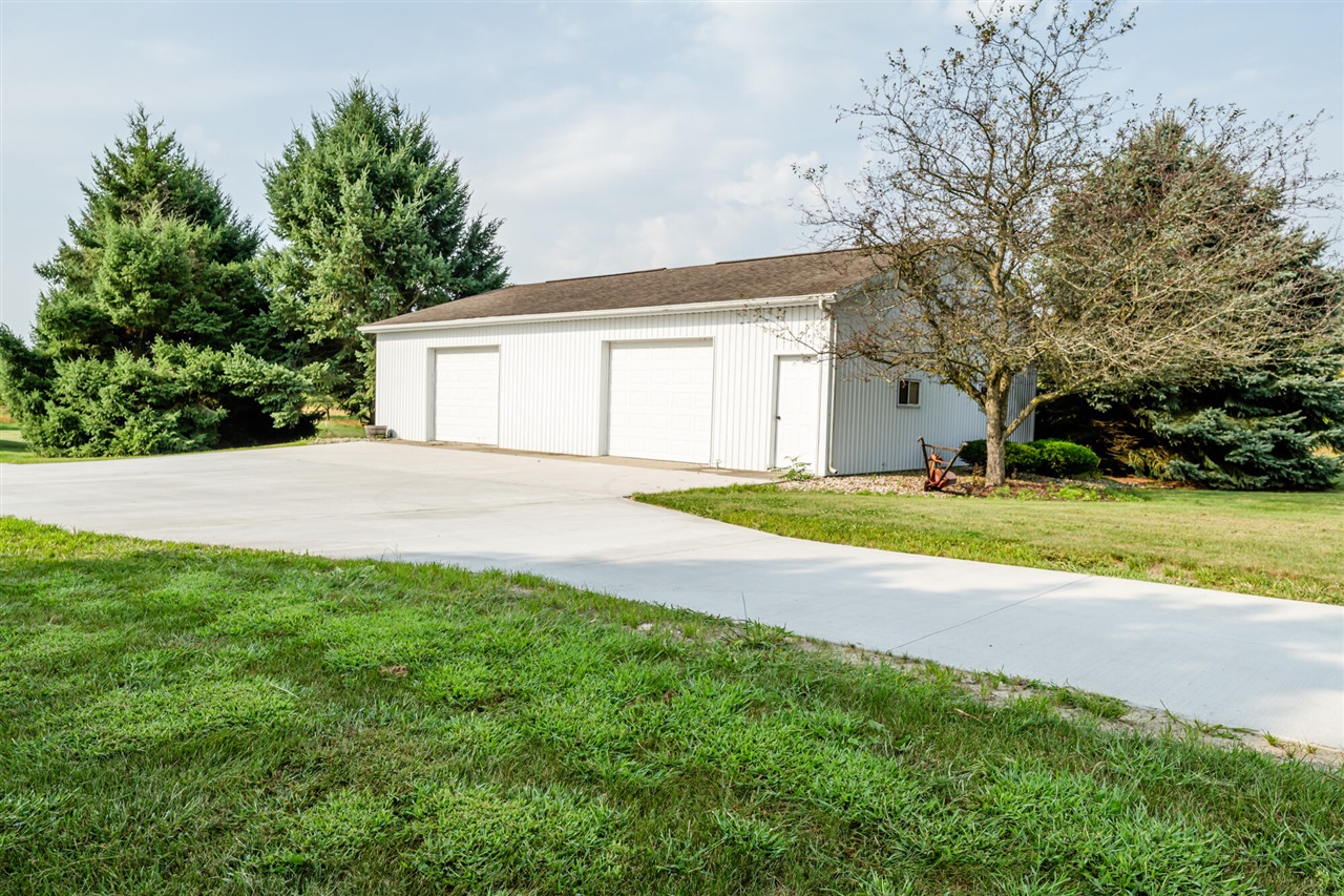 31401 Middle Crossing Road Dowagiac, MI 49047 - Photo 28 of 32