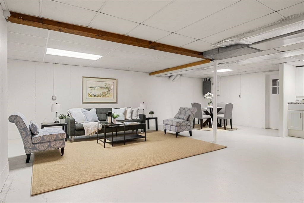 21 Kenneth Road Marblehead, MA 01945 - Photo 22 of 40