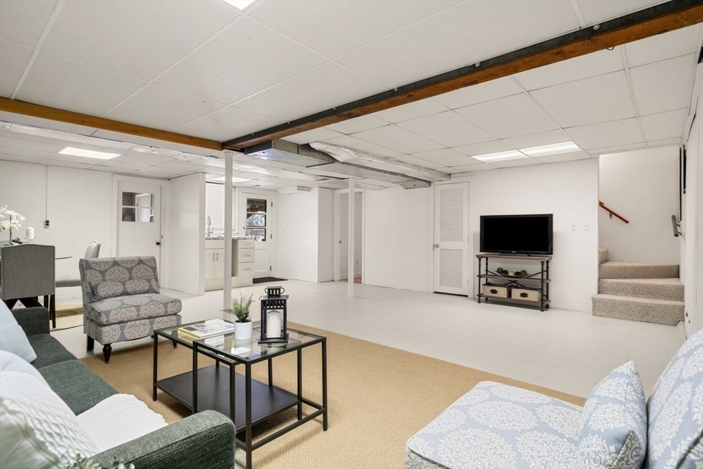 21 Kenneth Road Marblehead, MA 01945 - Photo 23 of 40