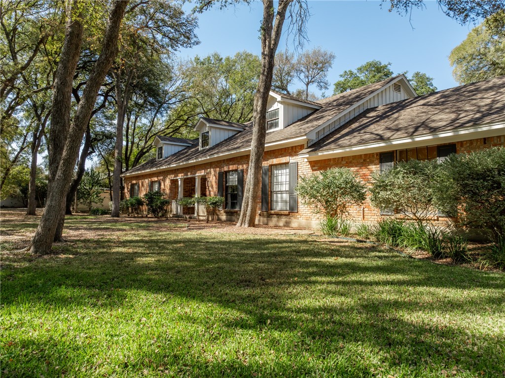 270 Creek Bend Road McGregor, TX 76657 - Photo 2 of 49