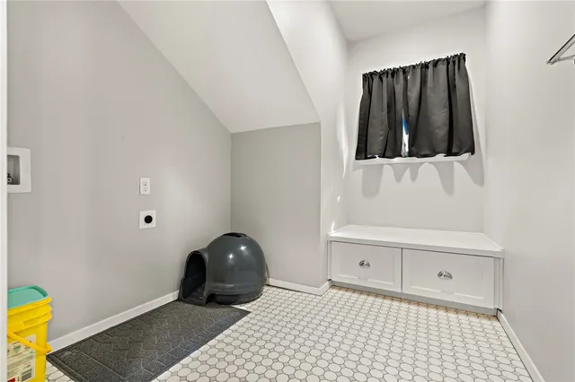 $799,900 | 270 Creek Bend Road, McGregor, TX 76657