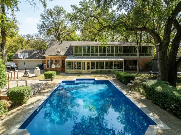 $799,900 | 270 Creek Bend Road, McGregor, TX 76657