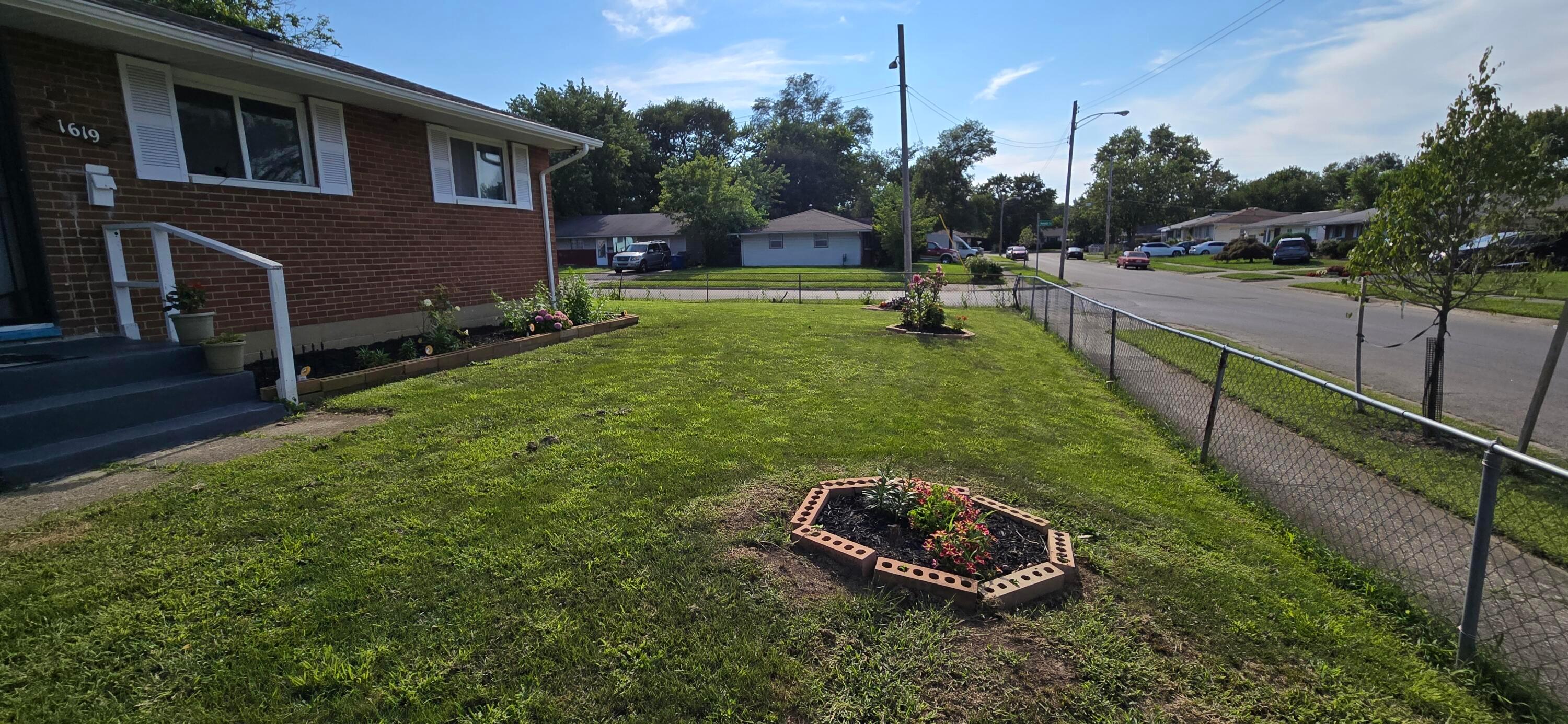 1619 Liscomb Road Columbus, OH 43207 - Photo 6 of 25 20250802_171611