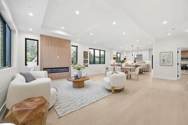 $3,688,950 | 488 Oak Court, Menlo Park, CA 94025