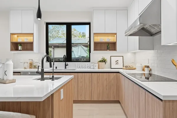 $3,688,950 | 488 Oak Court, Menlo Park, CA 94025