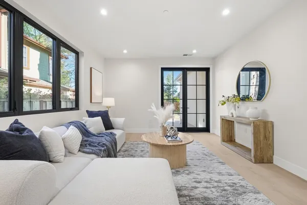 $3,688,950 | 488 Oak Court, Menlo Park, CA 94025