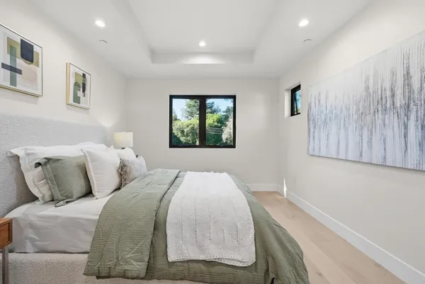 $3,688,950 | 488 Oak Court, Menlo Park, CA 94025