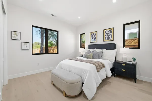 $3,688,950 | 488 Oak Court, Menlo Park, CA 94025