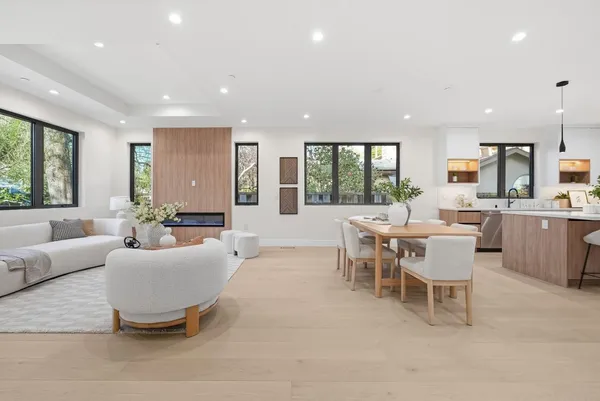 $3,688,950 | 488 Oak Court, Menlo Park, CA 94025