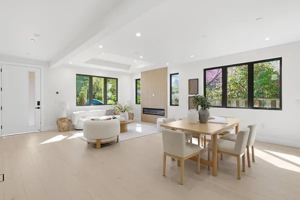 $3,688,950 | 488 Oak Court, Menlo Park, CA 94025