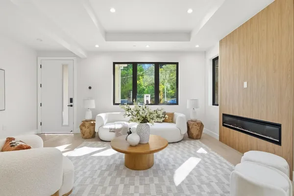 $3,688,950 | 488 Oak Court, Menlo Park, CA 94025