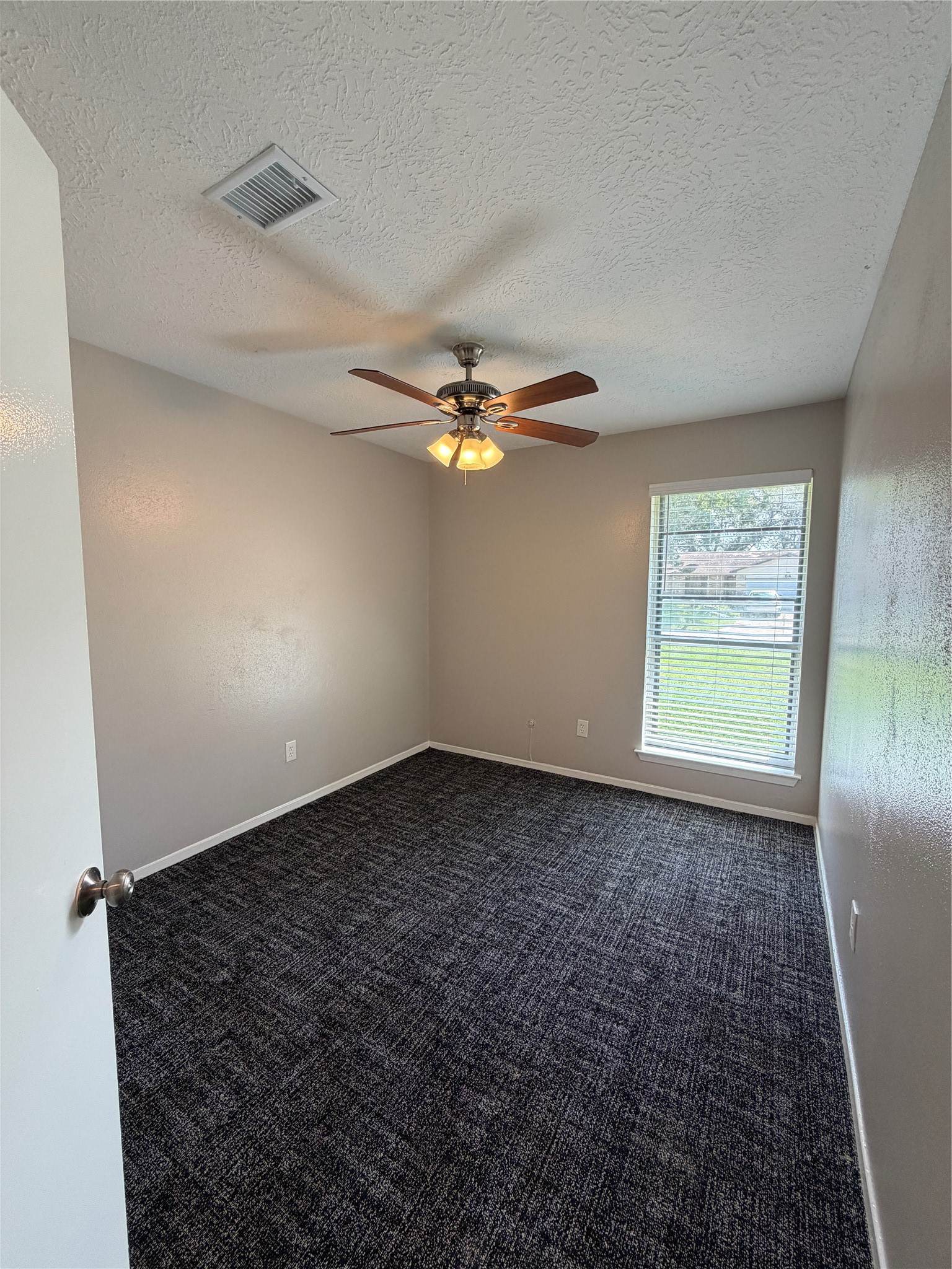45 Ranch House Loop Angleton, TX 77515 - Photo 11 of 17 Gallery Image 11