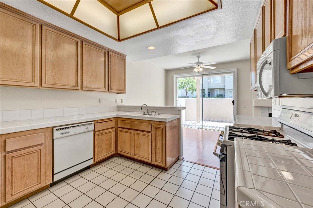 2315 Cascade Tustin, CA 92782 - Photo 15 of 56