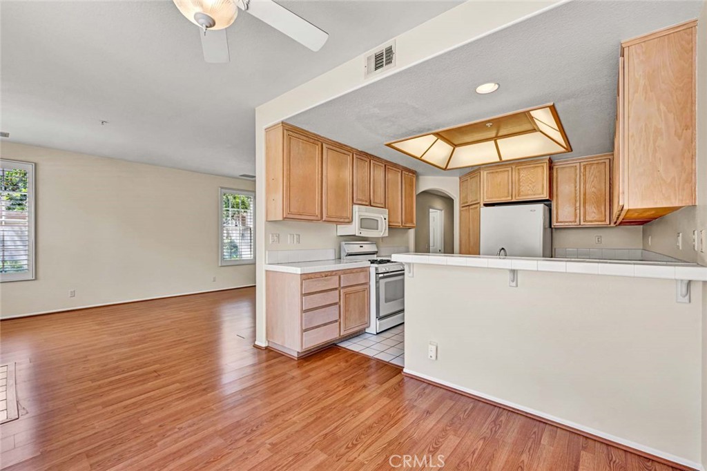 2315 Cascade Tustin, CA 92782 - Photo 10 of 56
