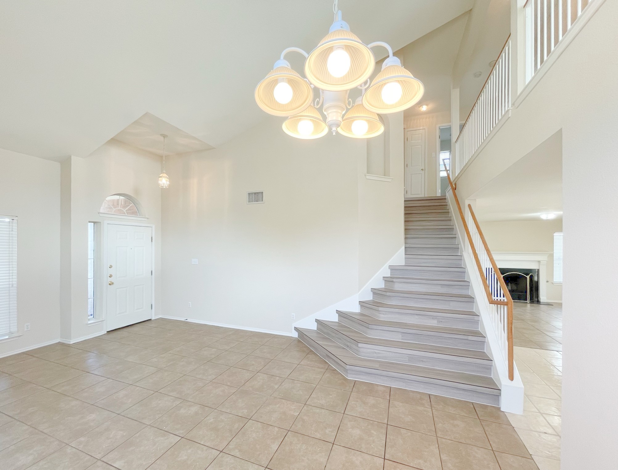 11313 Los Comancheros Road Austin, TX 78717 - Photo 4 of 29