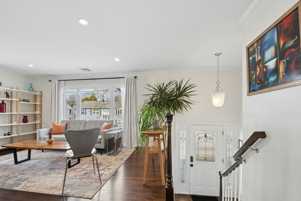 10 Cedarcrest Circle Boston, MA 02132 - Photo 4 of 42