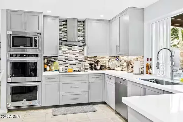 $989,900 | 2532 East Desert Cove Avenue, Phoenix, AZ 85028
