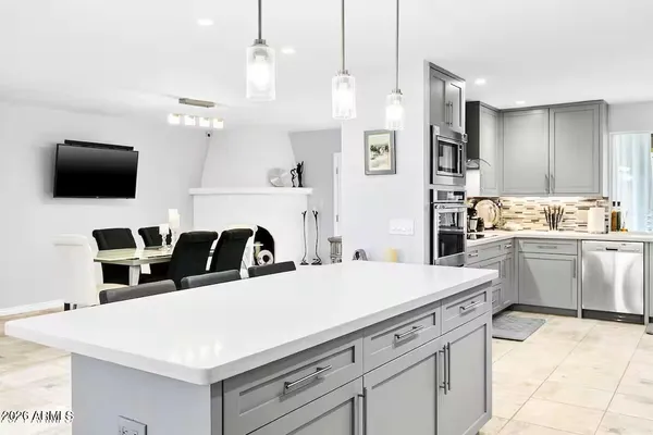 $989,900 | 2532 East Desert Cove Avenue, Phoenix, AZ 85028