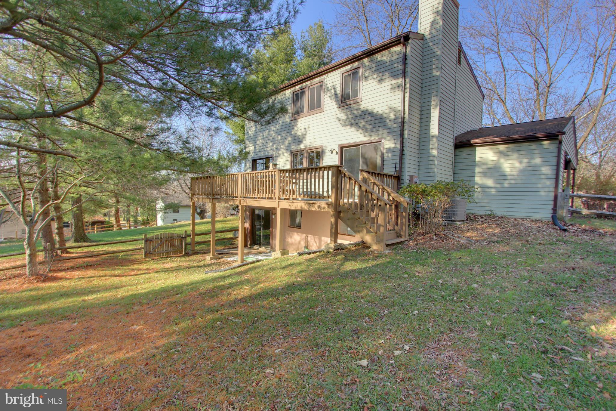 9636 Rocksparkle Row Columbia, MD 21045 - Photo 2 of 30 Exterior (Rear)